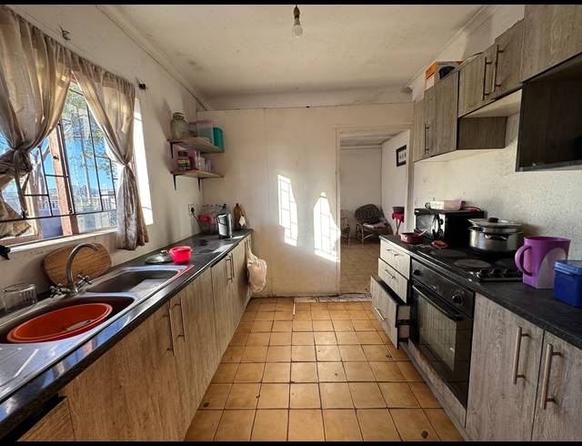 5 BEDROOM HOUSE FOR SALE IN FOREST GLADE